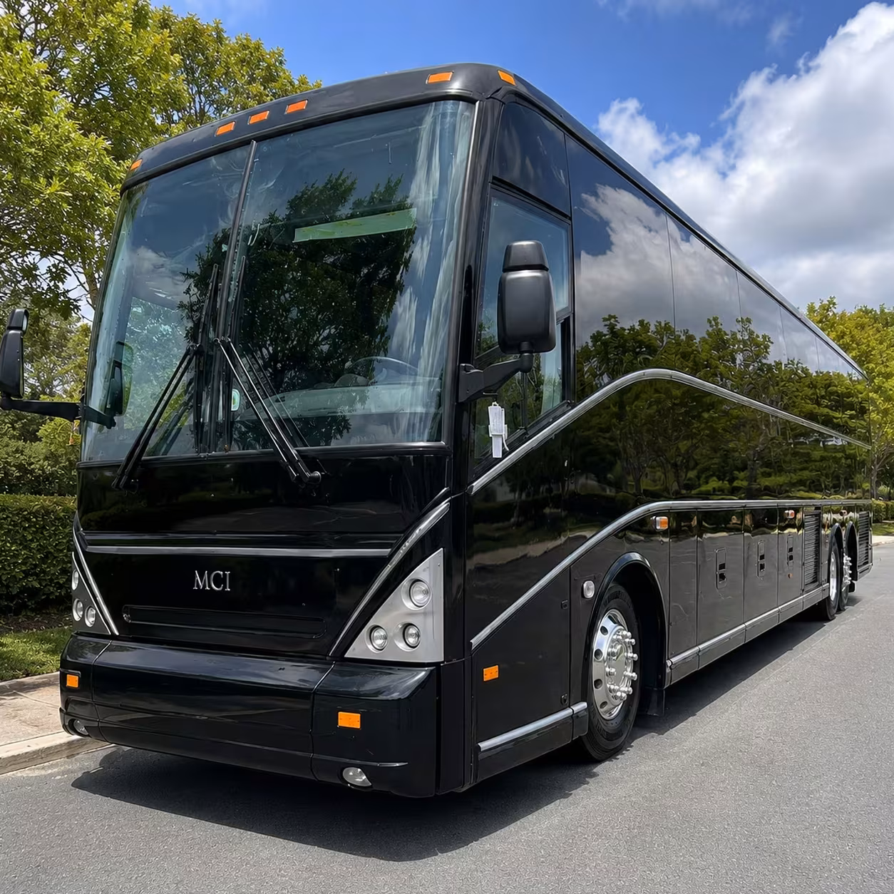 keeneland race course shuttle buses in lexington