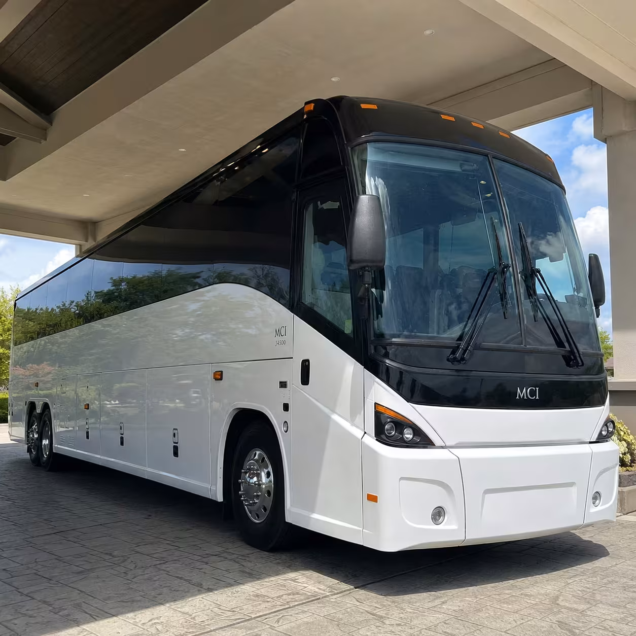 lexington charter bus rental fleet