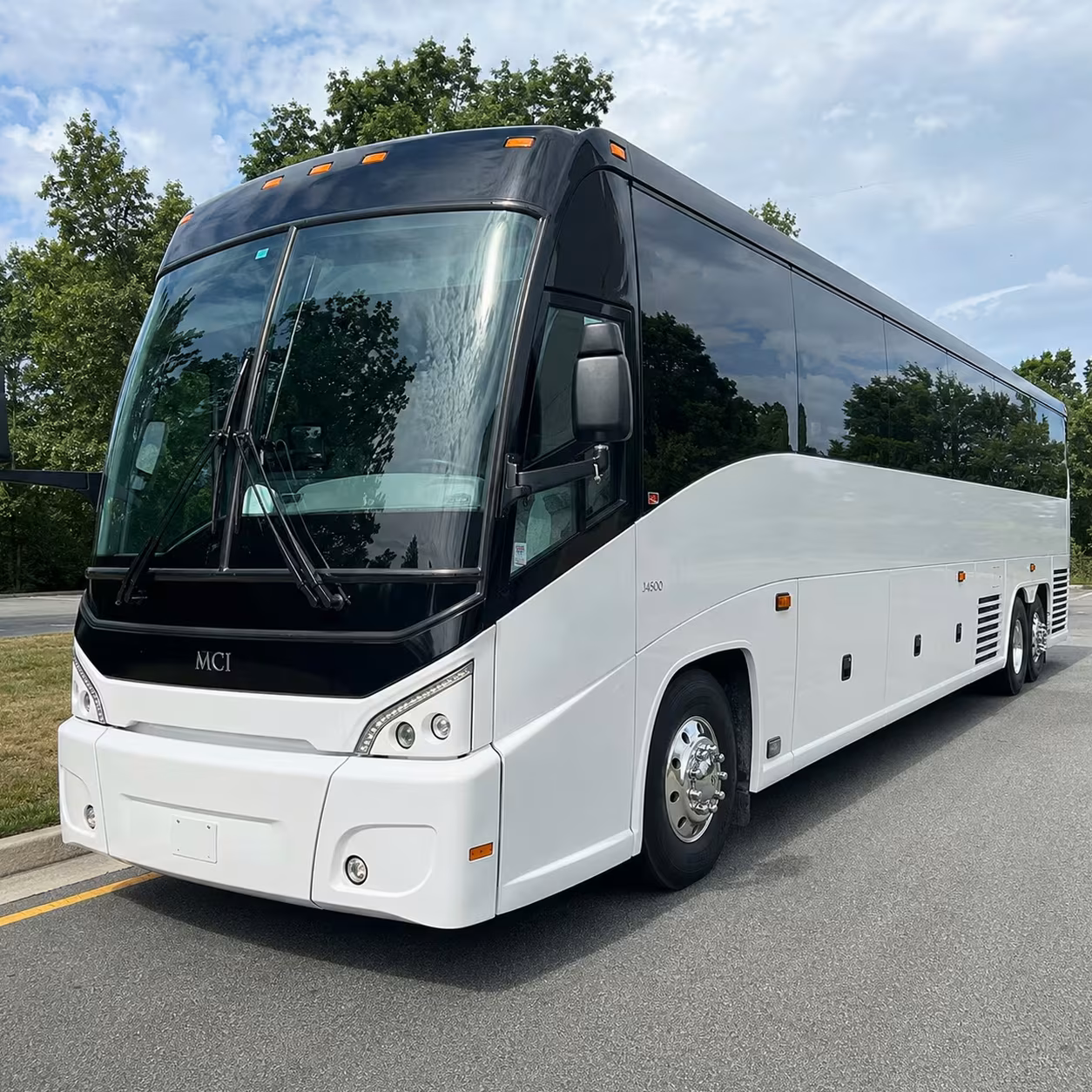 lexington charter buses to the kentucky derby and keeneland